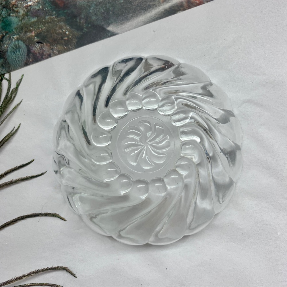 **Vintage Small Round Glass Dish** - Picture 6 of 6
